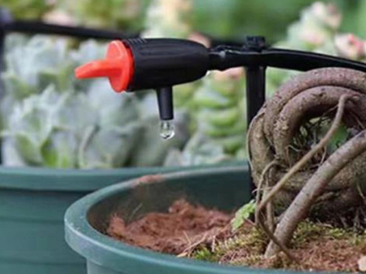 Ingrosso 0 ~ 40L regolabile irrigazione gocciolante di plastica gocciolante di acqua 1/4' Barb