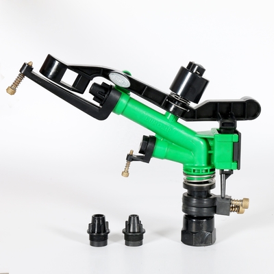 2.4-9.7 m3/h Collegamento del sistema di irrigazione di pioggia in plastica Dimensione 1&quot;